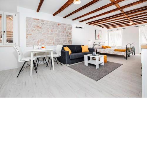 Apartment De Amicis