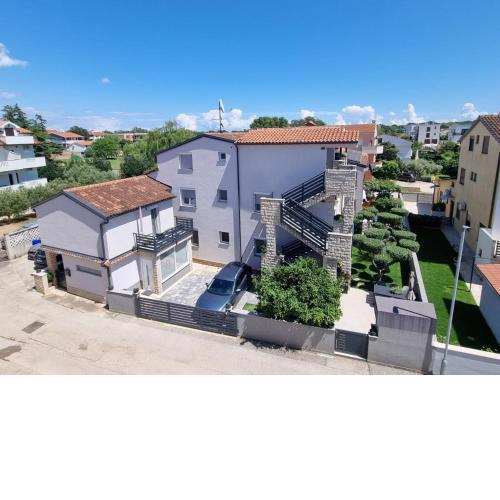 Apartment Denis