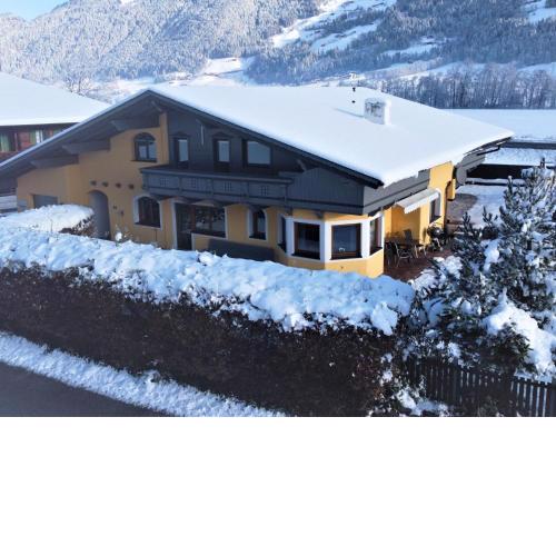 Apartment Der Pinsler by Interhome