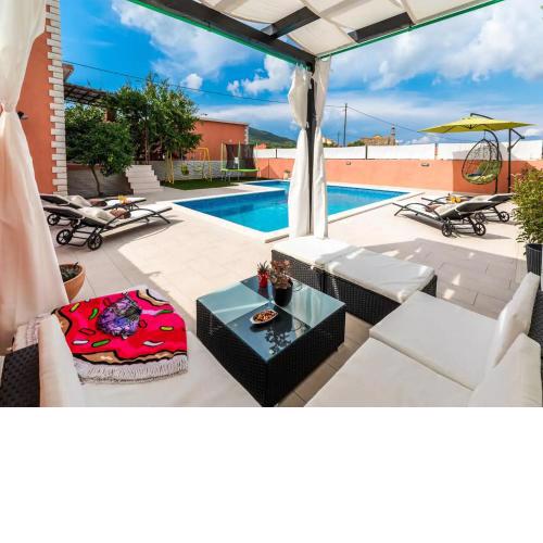 Apartment Dionis Domus
