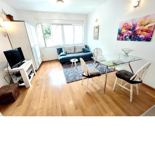 Apartment Divas Split