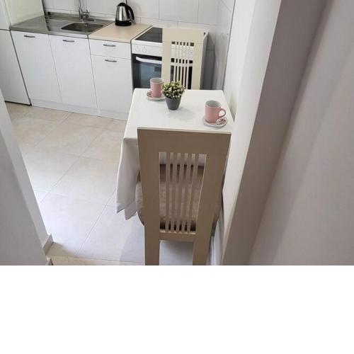 Apartment Dora - Studio Apartment with Terrace