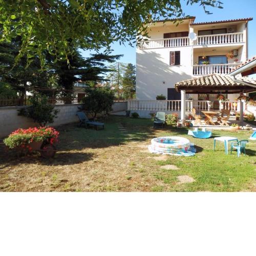 Apartment Elida: