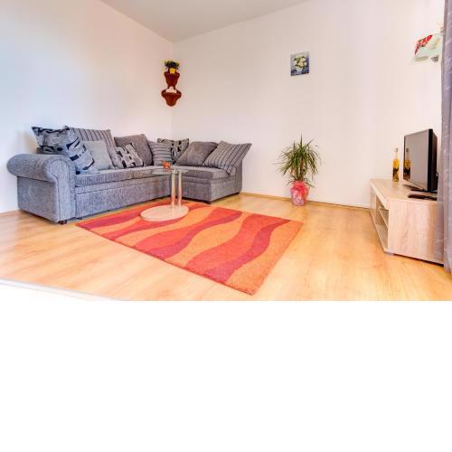 Apartment Ema