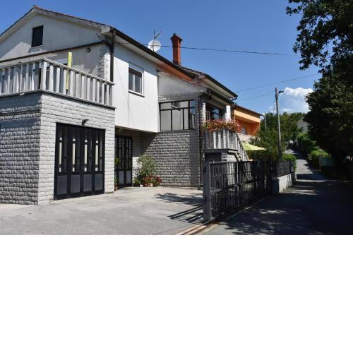 Apartment Eni