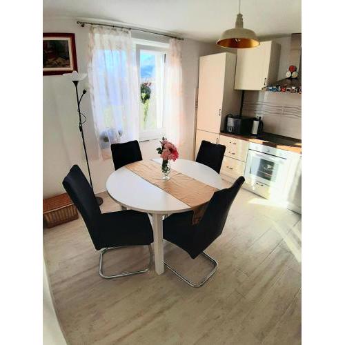 Apartment Enjoy life Makarska 2+2, center