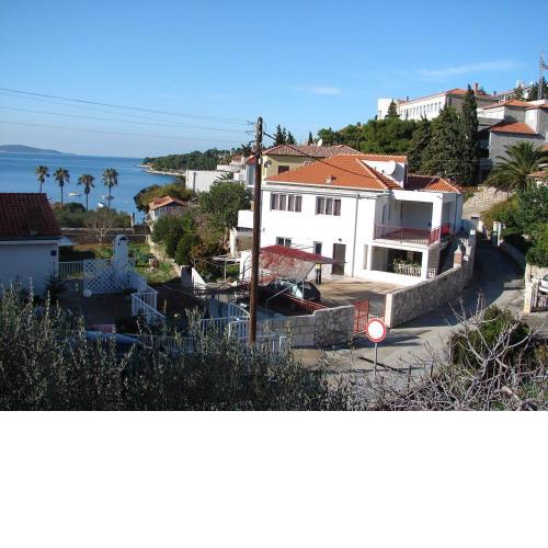 Apartment Eta