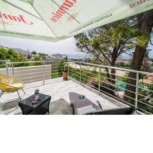 Apartment Eulalija- One-Bedroom Apartment with Terrace and Sea View