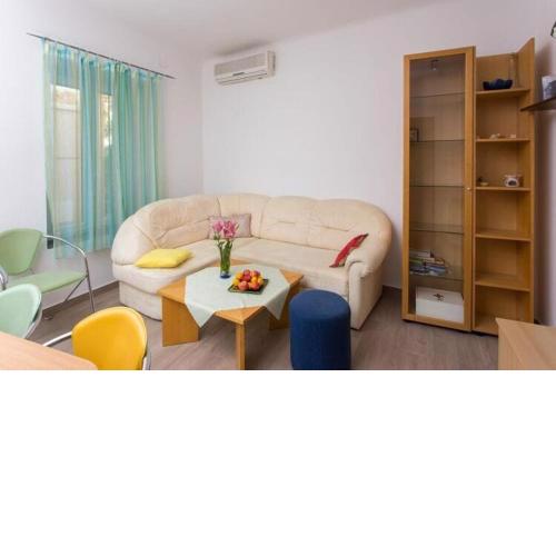 Apartment Family Toki - One Bedroom Apartment with Terrace