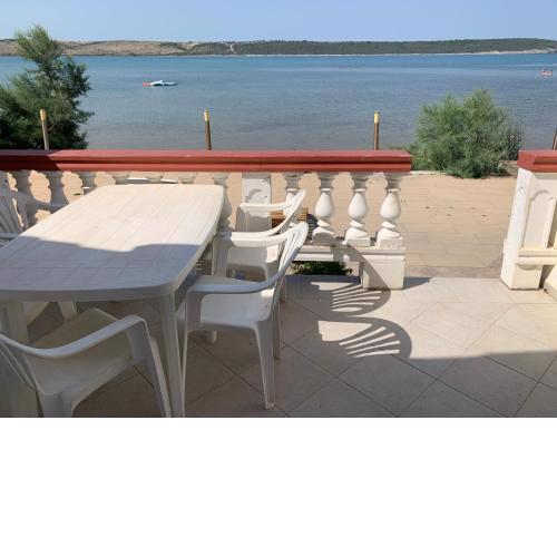 Apartment for 6 Persons direct seaside, ground floor