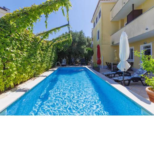Apartment Gabi - MDN151 by Interhome