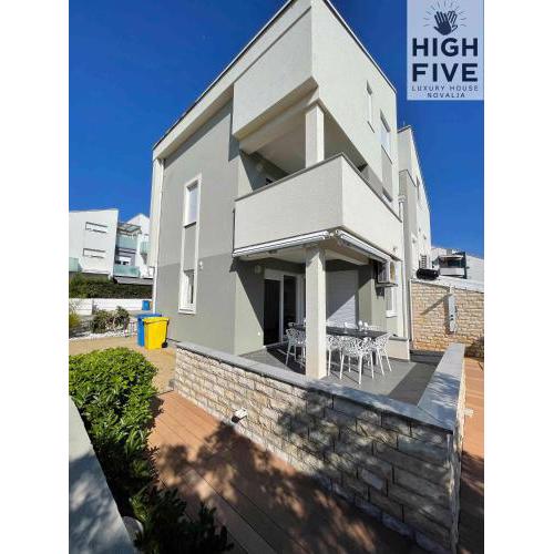 Apartment High Five Novalja