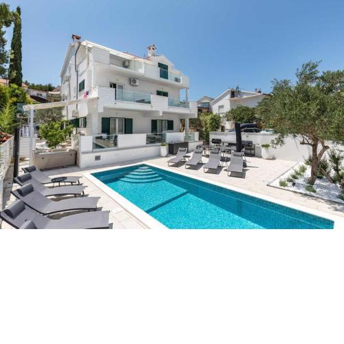 Apartment in Arbanija with sea view, terrace, air conditioning, WiFi 5139-5