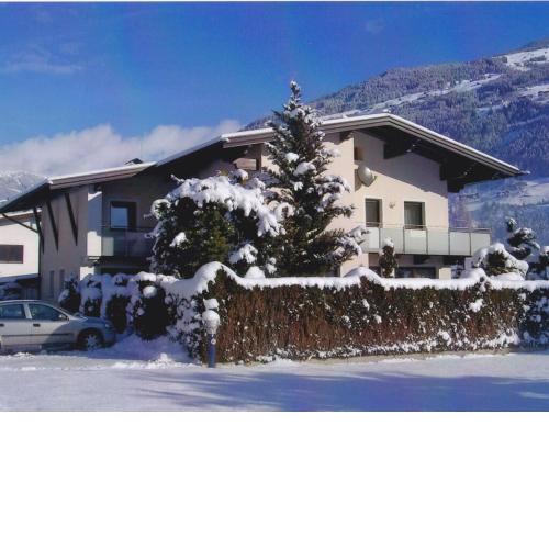Apartment in Aschau im Zillertal near Ski Area