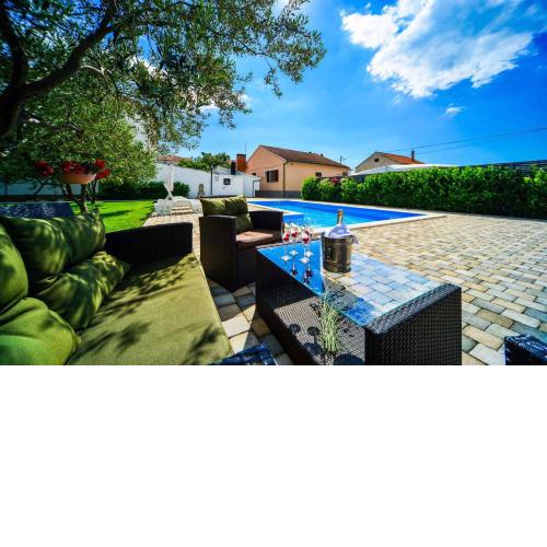 Apartment in Biograd na Moru 35590