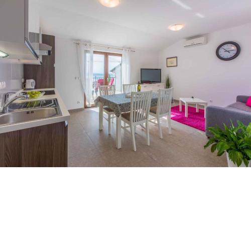 Apartment in Crikvenica 34970