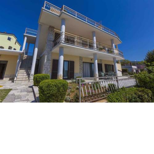 Apartment in Crikvenica 39081
