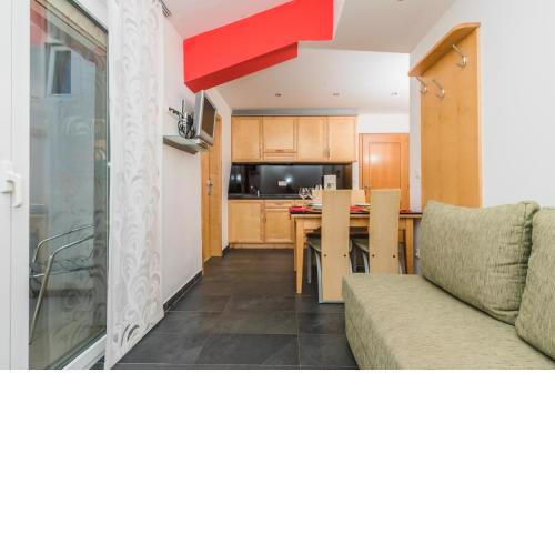 Apartment in Crikvenica with sea view, balcony, air conditioning, WiFi 3492-9