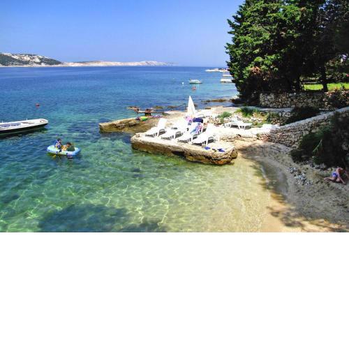Apartment in house Srecko, Stara Novalja, on the beach