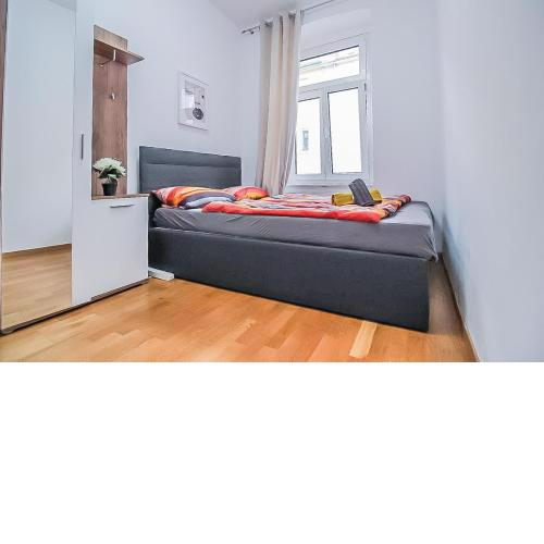 Apartment in Josefstädter Straße Area