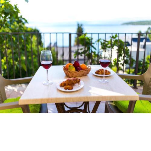 Apartment in Njivice/Insel Krk 27659
