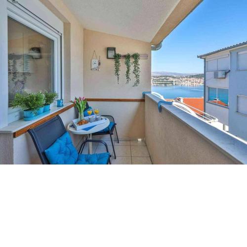 Apartment in Okrug Gornji with sea view, balcony, air conditioning, W-LAN 5050-1