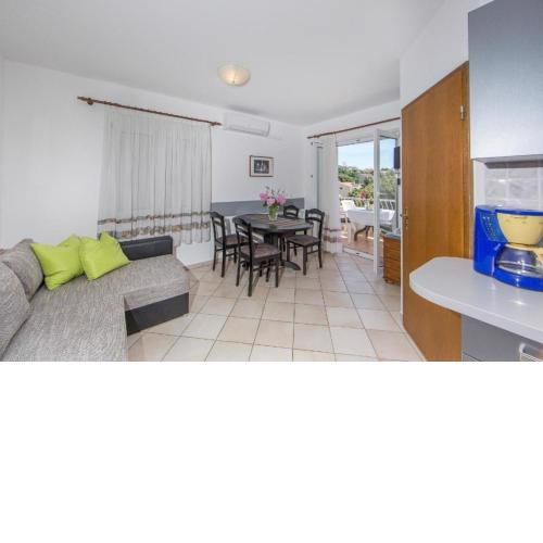 Apartment in Pjescana Uvala mit Gemeinschaftspool