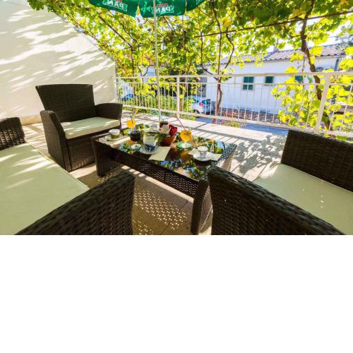 Apartment in Selce 39231