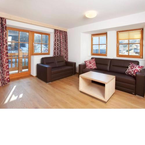 Apartment in Wald in Pinzgau with balcony and view
