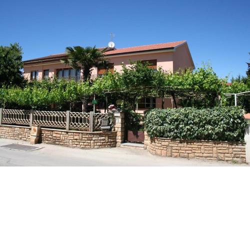 Apartment Ines