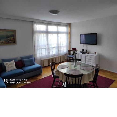 Apartment Iris ST - Two Bedroom Apartment with Balcony and Sea View