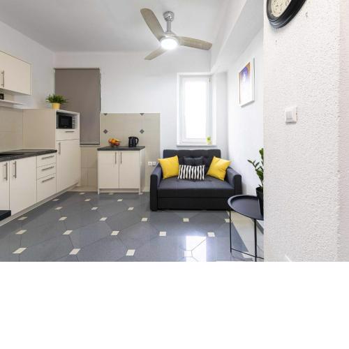 Apartment Iva - One Bedroom Apartment with Balcony