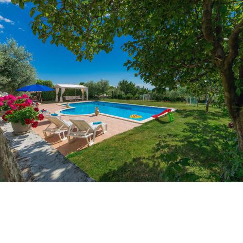 Apartment Ivan & Tina-1 by Interhome
