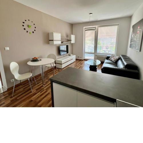 Apartment JEGEHO Bratislava - TIPOS ARENA