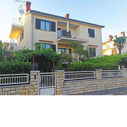 Apartment JOLE - A4 -TWO BEDROOMS - CLOSE TO THE CITY CENTER