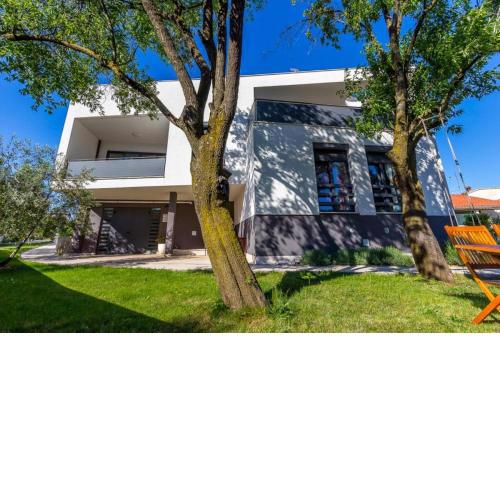 Apartment Karlo
