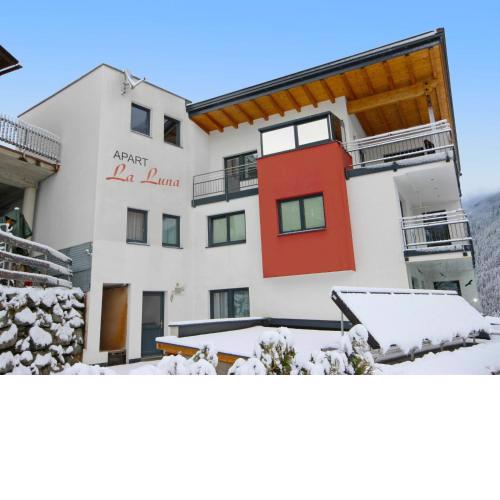 Apartment La Luna by Interhome