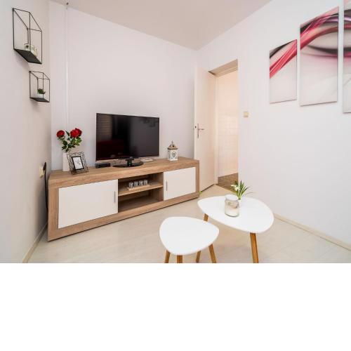 Apartment Laura - Lapad - One-Bedroom Apartment with Terrace