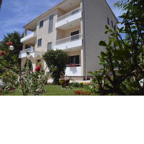 Apartment Lidija