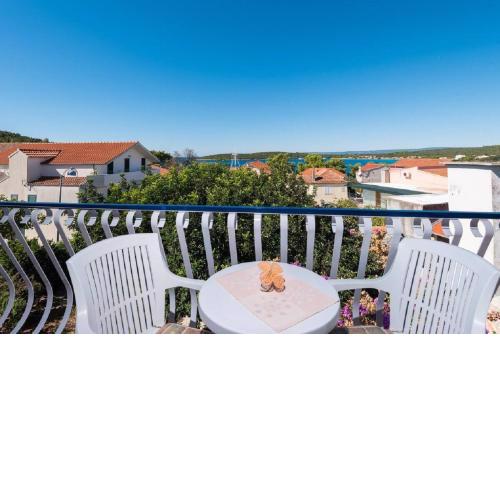 Apartment Ljube
