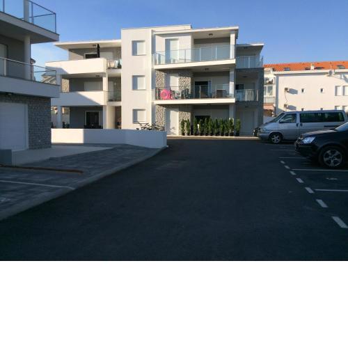 Apartment Lola