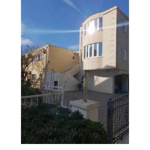 Apartment Luka