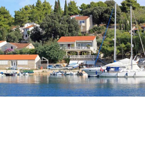 Apartment Lumbarda 4442a