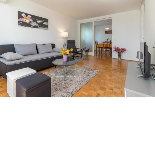 Apartment Maestral