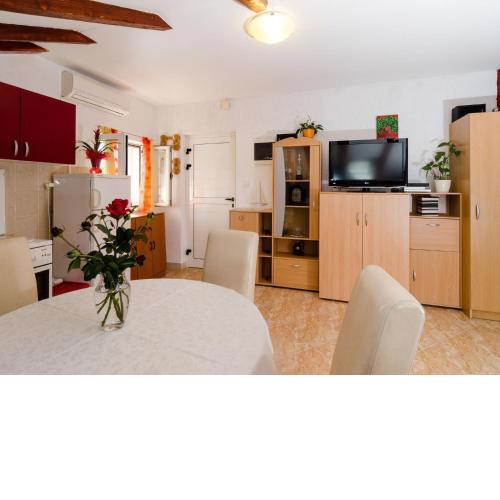 Apartment Mala Ana - One Bedroom Apartment