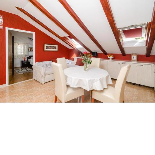 Apartment Mala Ana