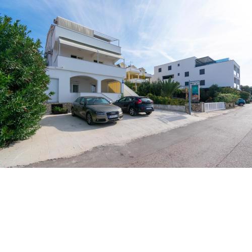 Apartment Mandre 4093a