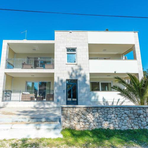 Apartment Maria Vir