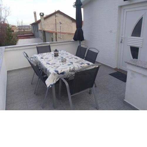 Apartment Marika-near Queen Beach