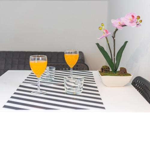 Apartment Marilyn - Two Bedroom Apartment with Terrace and Partial Sea View